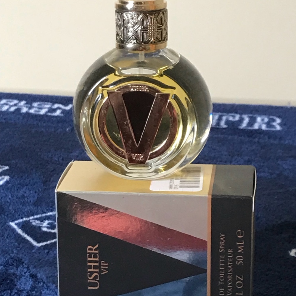 Usher VIP Cologne Spray Bottle 1.7 FL OZ